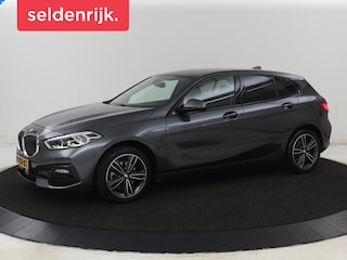 BMW 118i Executive | Sport Line | Trekhaak | Sportstoelen | Carplay | Navigatie | Live Cockpit | Full LED | DAB | Climate control | Parkeerhulp | Sfeerverlichting