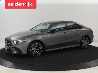 Mercedes-Benz A-klasse 250e AMG Limited | Carplay | Stoelverwarming | Leder/Alcantara | Widescreen | Sfeerverlichting | Navigatie | Camera | Full LED | Park Assist | PHEV | Plug In