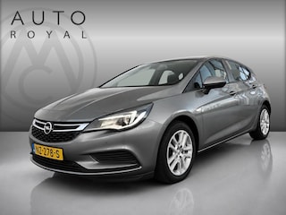 Opel Astra 1.0 Online Edition AUTOMAAT | DODEHOEK DETECTIE | NAVIGATIE | ACHTERUIT RIJ CAMREA | PARKEER SENSOREN | KEYLESS GO/ENTRY | APPLE CARPLAY / ANDROID | CRUISE CONTROL | AIRCO\ECC | LED |