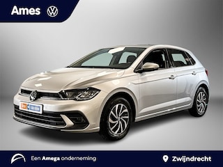 Volkswagen Polo 1.0 95pk TSI Life Edition Voorstoelen verwarmd | Parkeersensoren voor & achter | Achteruitrijcamera