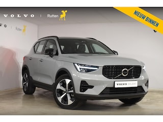 Volvo XC40 B4 211PK Automaat Plus Dark / Navigatie / Adaptive Cruise / Harman Kardon / Stuur- & Stoelverwarming / Elektrische achterklep / Achteruitrijcamera / Elektrische stoelverst. met geheugen / Trekhaak