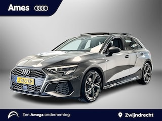 Audi A3 Sportback 35 150pk TFSI S edition Optiekpakket zwart | Panoramadak | Parkeersensoren achter