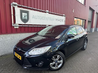 Ford Focus 1.0 EcoBoost Titanium // Clima // Navi // PDC // Cruise control // Trekhaak