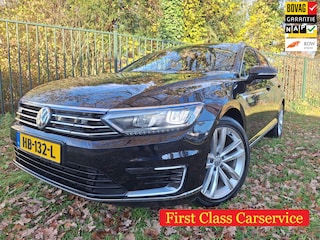 Volkswagen Passat Variant 1.4 TSI GTE Highline | Panoramadak | Trekhaak | Zeer netjes