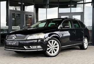 Volkswagen Passat 2.0 TDI DSG AUT. HIGHLINE - LEDER - NAVI - TREKH.