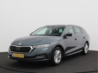 Skoda Octavia Combi 1.0 TSI Business Edition/ trekhaak/ camera/ zeer mooi!