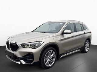 BMW X1 xDrive25e SPORTLINE ** ADAPT. LED, NAVI+, PANORAMA, CAMERA, STANDKACH, 18-inch LMV ** 1e EIG - UNFALLFREI ** ** INFORMEER OOK NAAR ONZE AANTREKKELIJKE FINANCIAL-LEASE TARIEVEN **