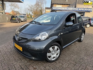 Toyota Aygo 1.0-12V + AUTOMAAT *NAP*NW. APK*ELEKTR. RAMEN*STUURBEKR.*