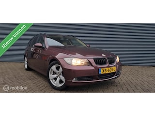 BMW 3-serie Touring 320i Business Line