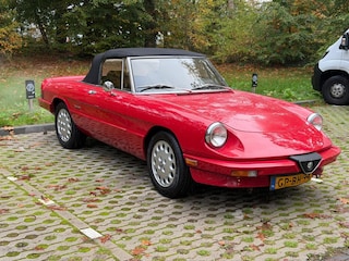 Alfa Romeo Spider 2.0