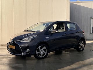 Toyota Yaris 1.5 Hybrid Dynamic | Leren bekleding