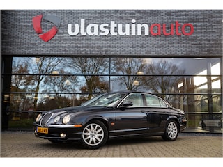 Jaguar S-type 2.5 V6 Executive 200pk