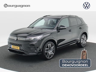 Volkswagen Tiguan 1.5 eHybrid R-Line Edition 204 PK | Trekhaak | Panoramadak | Adaptieve Cruise Control | Stoel & Stuur Verwarming |