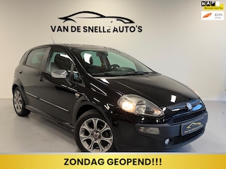 Fiat Punto Evo 1.4 Racing NIEUWEVERSNELLINGSBAK/PDC/CLIMA/CRUISE
