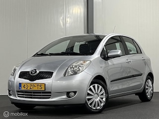 Toyota Yaris 1.3 VVTi Sol AUTOMAAT [ NAP trekh rijklaar airco ]