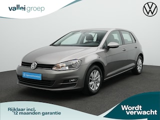 Volkswagen Golf 1.2 TSI 110 pk | Trekhaak | Parkeersensoren achter | Climatronic