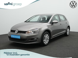 Volkswagen Golf 1.2 TSI 110 pk | Trekhaak | Parkeersensoren achter | Climatronic