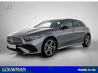 Mercedes-Benz A-klasse 250 e Business Solution AMG | Nightpakket | Smartphone integratie | Panoramaschuifdak | Multibeam LED | Stoelverwarming voor | Parkeerpakket met achteruitrijcamera | KEYLESS GO |