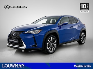 Lexus UX 250h First Edition | Carplay | Parkeersensoren | Navigatie |