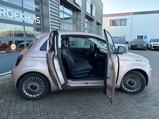 Fiat 500 3+1 Icon 42 kWh 118 pk | Navigatie | Keyless entry | Cruise control |