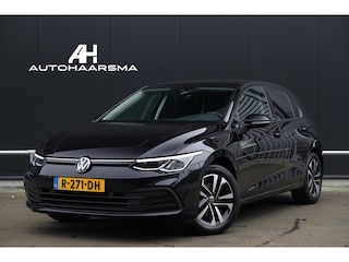 Volkswagen Golf 1.0 TSI 110pk Life Business Stoel/Stuur verwarming Navi Clima Sfeerverlichting CarPlay Getint glas Parkeersensoren