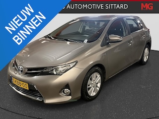 Toyota Auris 1.8 Hybrid Aspiration | Rijklaar | Automaat | Trekhaak |