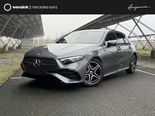 Mercedes-Benz A-klasse 180 Business Solution AMG | Night | Panoramaschuifdak | Sfeerverlichting | Achteruitrijcamera | MULTIBEAM LED | Stoelverwarming |