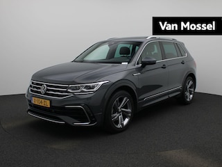Volkswagen Tiguan 1.5 TSI R-Line Business 150 PK | R-Line | Automaat | Achteruitrijcamera | Panoramadak | Trekhaak | Navigatie | Adaptive cruise control | Stoelverwarming | LED Matrix | Dodehoeksensor | Stuurverwarming |