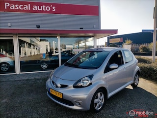 Toyota Aygo 1.0-12V Sport airco lm velgen