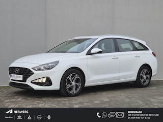 Hyundai i30 Wagon 1.0 T-GDi MHEV Comfort Smart Automaat / Navigatie via Apple Carplay of Android Auto / Stuur en Stoel verwarming / Achteruitrijcamera / Cruise control / Keyless Entry/Start / Climate control /