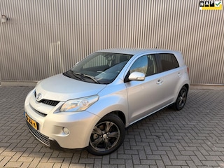 Toyota Urban Cruiser 1.3 VVT-i Dynamic Navi|16 Dealer beurten|Keyless|Eerste eigenaar