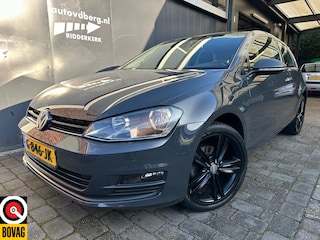 Volkswagen Golf 1.2 TSI Trendline UranoGrau | Carplay | DAB | 17 inch | Allseason | PDC |