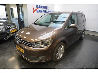 Volkswagen Touran 1.2 TSI Comfortline 7p Pano Camera 17''velgen Trekhaak Cruisecon