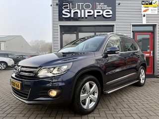 Volkswagen Tiguan 1.4 TSI Sport&Style -160 PK!-VOLLEDER-STOELVERWARMING-XENON-TREKHAAK-1800 KG TREKGEWICHT-KEYLESS-ORIGINEEL NL!