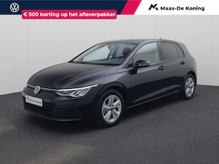 Volkswagen Golf 1.0 TSI 110pk Life · Navigatie · Camera + Parkeersensoren · Apple/Android Car Play · Garantie tot oktober 2026 of 100000km.
