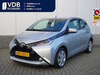 Toyota Aygo 1.0 VVT-i x-play Camera | NAP | Airco | Bluetooth