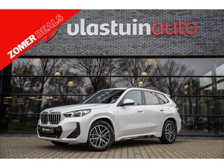 BMW X1 sDrive18i M-Sport , Achteruitrijcamera, Draadloze lader, Sfeerverlichting,