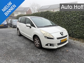 Peugeot 5008 1.6 HDiF ST 5p. | Navi | Autom. Airco | Cruise Control | PDC | Trekhaak | Privacy Glass | APK tot 31-03-2026!