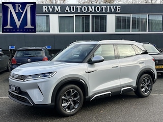 BYD Atto 2 Boost 45 kWh 700KM! |VOLLEDIGE BYD FABRIEKSGARANTIE TOT  11-2030 OF 150.000KM| STOEL + STUUR VERWARMING| ADAP. CRUISE| 360 CAMERA| PANO | DODE HOEK|