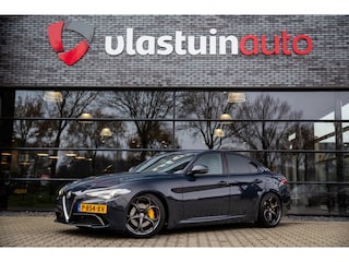 Alfa Romeo Giulia 2.0T B-Tech , Carbon-delen exterieur, Memory-seats, Stuur/stoel-verwarming,
