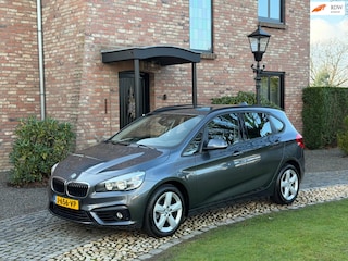 BMW 2-serie Tourer 220i Sport Automaat Navi 80000km!