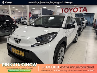 Toyota Aygo 1.0 VVT-i MT Play + Trekhaak, NL Auto, zeer netjes 1e eigenaar en BTW auto