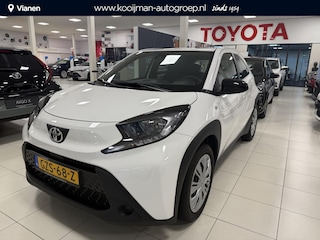 Toyota Aygo 1.0 VVT-i MT Play + Trekhaak, NL Auto, zeer netjes 1e eigenaar en BTW auto
