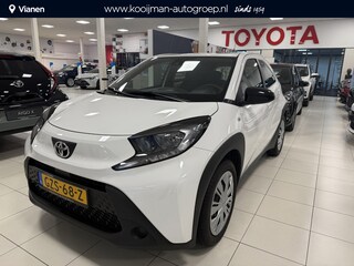 Toyota Aygo 1.0 VVT-i MT Play + Trekhaak, NL Auto, zeer netjes 1e eigenaar en BTW auto