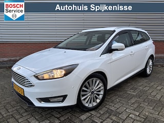 Ford Focus Wagon 1.5 TDCI Titanium | Dealer Onderhouden | Trekhaak | Navigatie | PDC V+A |