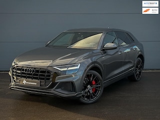 Audi Q8 55 TFSI quattro,S line, 381 pk, 22” velgen,Sfeerverlichting