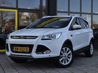 Ford Kuga 1.5 Titanium | Stoelverwarming | Camera + Sensoren | Climate + Cruise Contr | Trekhaak | 2000KG Trekg