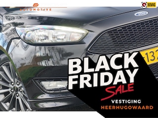 Ford Focus 1.0 140PK ST-Line | Shadow Black | AppleCarplay/NAV/Winterpack - Keurig!