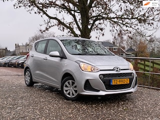 Hyundai i10 1.0i Comfort | '' 61.000 KM N.A.P. "" + Airco + Cruise Nu € 7.975,-!!!