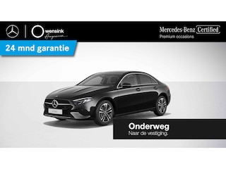 Mercedes-Benz A-klasse 180 Business Line | Stoelverwarming | Sfeerverlichting | Getint glas |